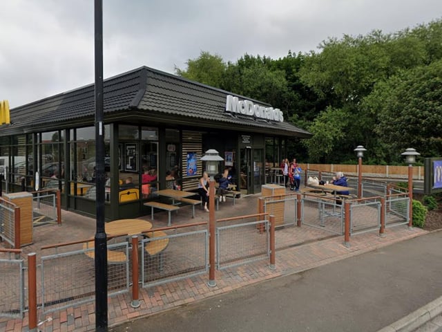 This McDonald's restaurant has a 3.8 star rating on Google based on 1,365 reviews.