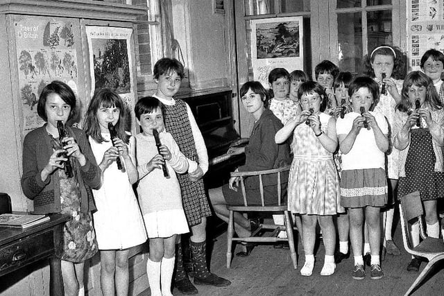 A music lesson at Simpson Street School in 1967. A round of applause for the young musicians! Photo: Bill Hawkins.