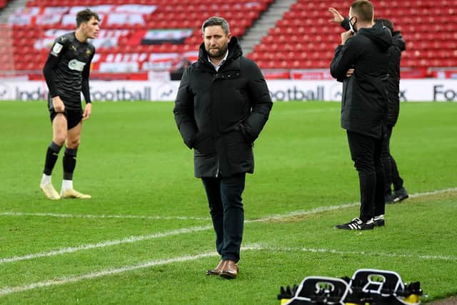 Lee Johnson watches on as Sunderland fall to defeat