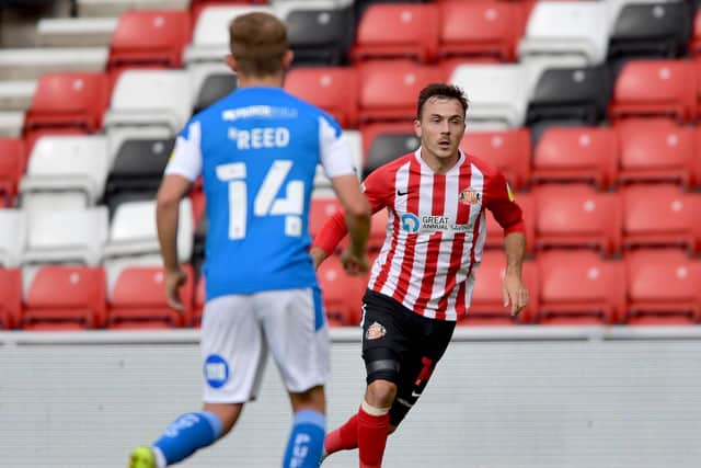 Josh Scowen opens up on Sunderland's midfield battle and the 'difficult decision' facing Phil Parkinson