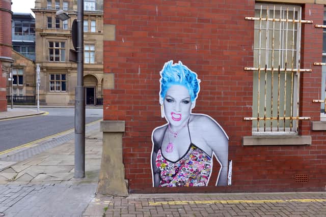 The Postman wall art of Pink on St Thomas Street.