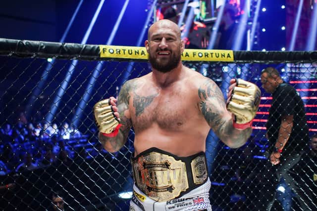 Phil De Fries has successfully defended his KSW World Heavyweight title once again. Photo by Sebastian Rudnicki