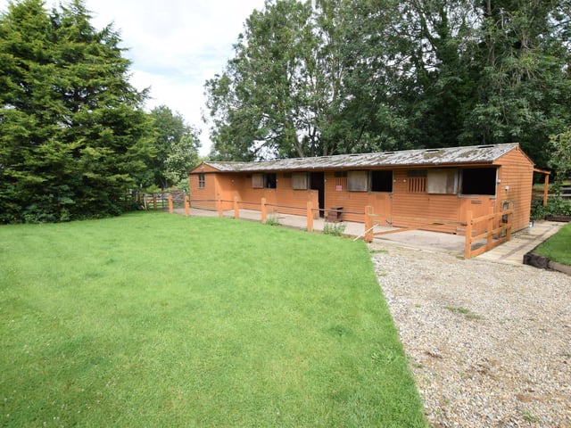 North End Farm boasts a stables, with adjacent tack room.