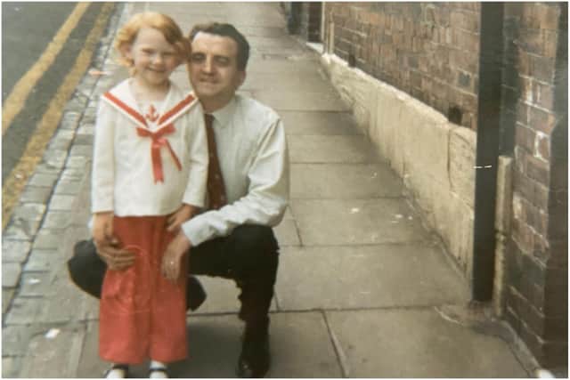 Elizabeth Smith as a child with dad Eddie Oyston.