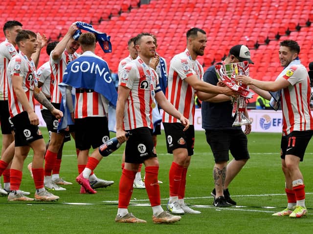 Sunderland players celebrate after winning promotion at Wembley. Picture by FRANK REID