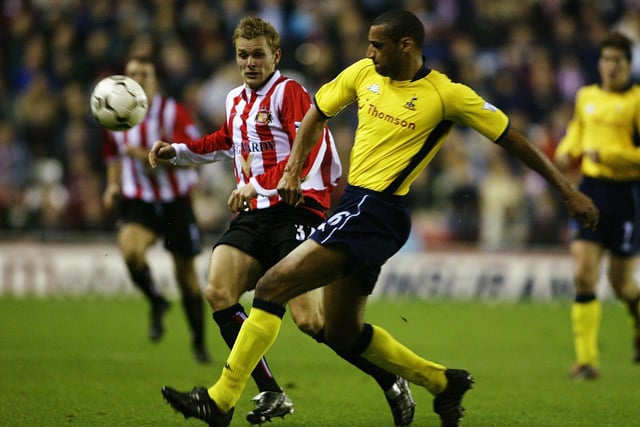 Sunderland managed to lose against Charlton Athletic 1-3 at the Stadium of Light by scoring THREE own goals in just SEVEN minutes. Michael Proctor netted two of them. It was a day to forget under Howard Wilkinson. The Black Cats were relegated to the Championship at the end of the season.