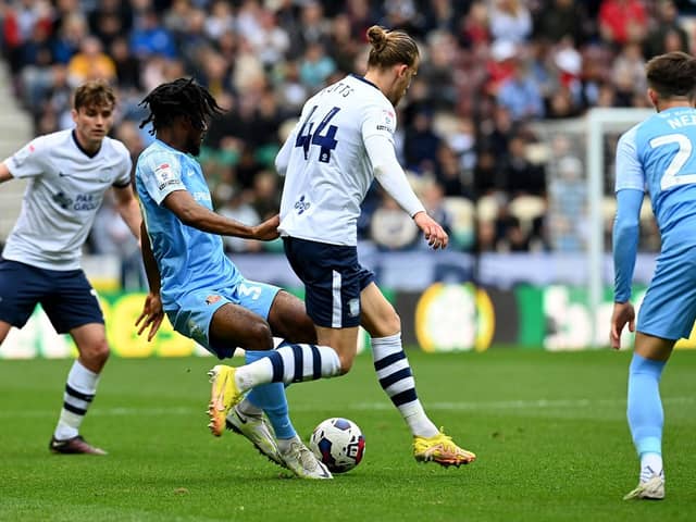 Pierre Ekwah playing for Sunderland