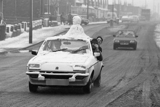 Snow in Fulwell Road in February 1991.