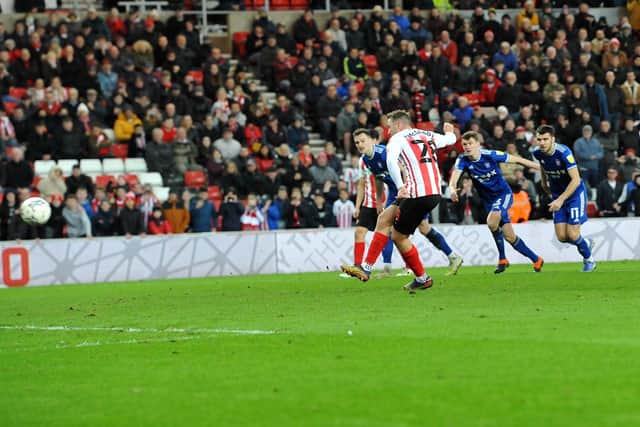 Aiden McGeady scores from the penalty spot.