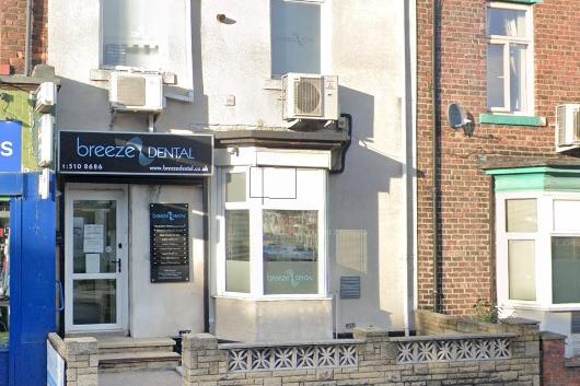 Breeze Dental on Chester Road has an average rating of three stars from just one review.