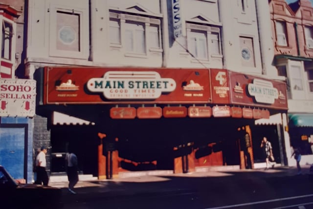 Main Street, 1995