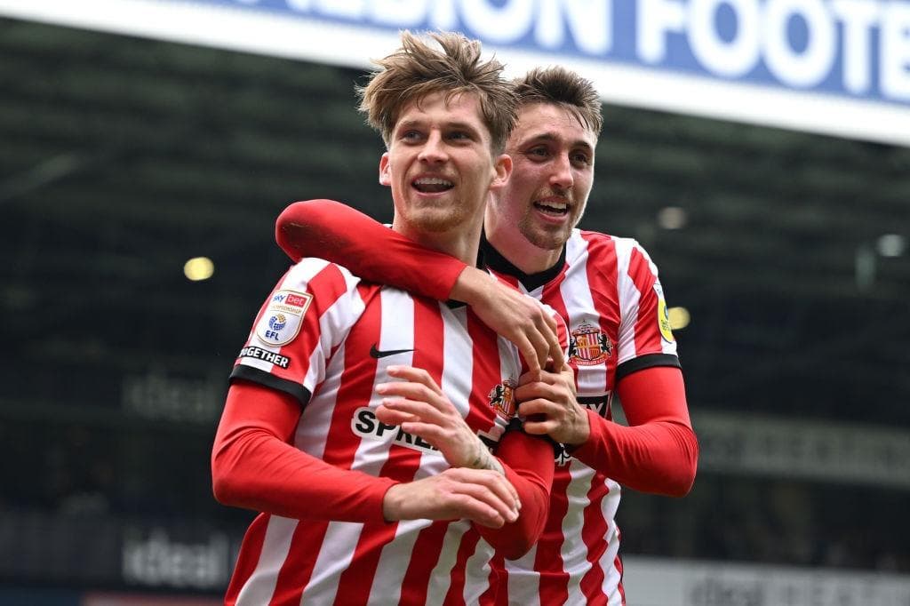 Sunderland's Dennis Cirkin salvages a point at Millwall in a brief comeback  from injury - Chronicle Live