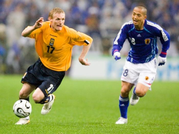 Then of Wigan, Teale moved back to Scotland with St Mirren and became manager at the Buddies for a short-term but was replaced in Paisley by his squad-mate in Japan Ian Murray.