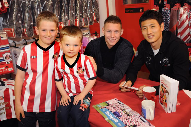 Young fans met the Sunderland stars at the SAFC store in the Galleries.