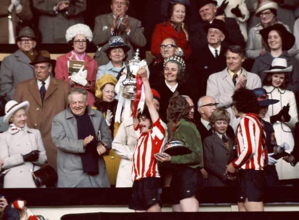 LONDON, UNITED KINGDOM - MAY 05:  Sunderland captain Bobby Kerr lifts the FA Cup after Sunderland had beaten Leeds United 1-0 to win the 1973 FA Cup final at Wembley Stadium on May 5, 1973 in London, England.  (Photo by Don Morley/Allsport/Getty Images)