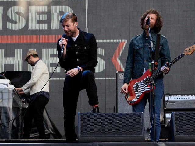 The Kaiser Chiefs supported the main act.