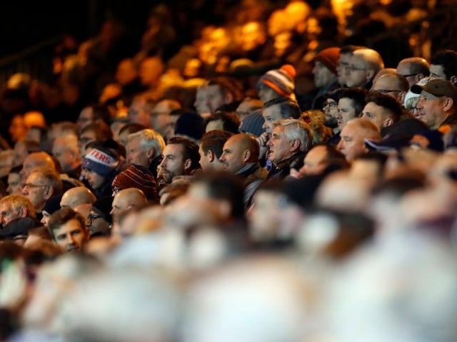 Luton Town's best crowd of 30,069 came at Kenilworth Road for a game against Blackpool in an FA Cup sixth round replay on 4 March 1959.