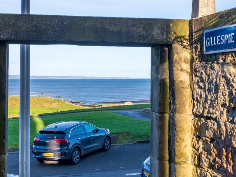 Looking out to sea from entrance to Gillespie Wynd.