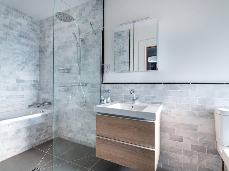 En-suite bathroom.