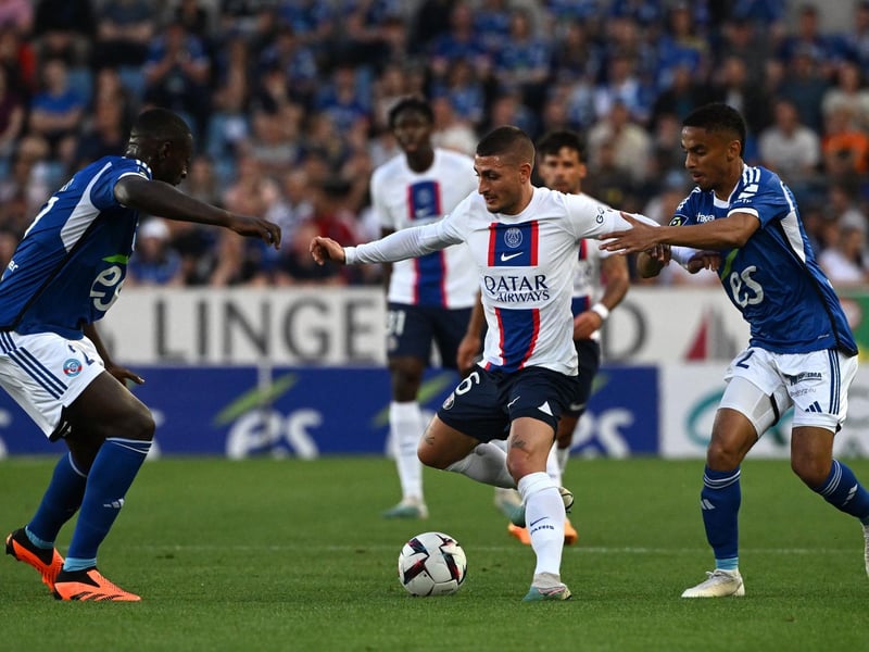 Sunderland are said to have made approaches to PSG regarding right-back Colin Dagba with the player expected to leave the French giants this season.
