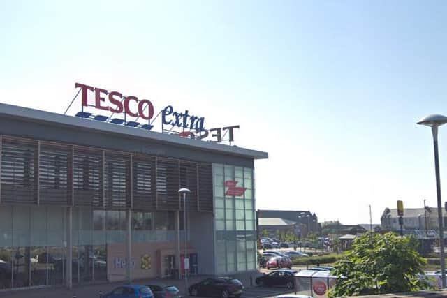 A police community support officer has been praised for helping detain a bungling shoplifter at the Tesco Extra store, at Roker Retail Park, Sunderland.