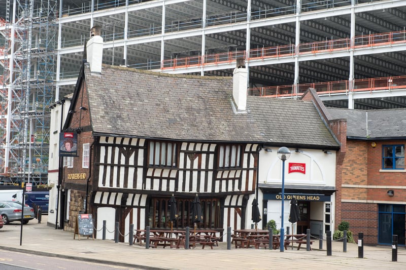 The Old Queen’s Head is Sheffield’s oldest surviving pub and oldest domestic building, dating back to 1475.
Its name is believed to refer to Mary Queen of Scots, who was imprisoned in the city between 1570 and 1584.