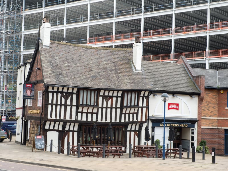 The Old Queen’s Head is Sheffield’s oldest surviving pub and oldest domestic building, dating back to 1475.
Its name is believed to refer to Mary Queen of Scots, who was imprisoned in the city between 1570 and 1584.