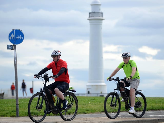 Well used for coastal walks, Cliffe Park's most distinguishing feature is its Grade II-listed lighthouse. The structure was originally built in 1856 on Sunderland's South Pier. In 1983 it was dismantled to allow for harbour improvements and moved to the park.