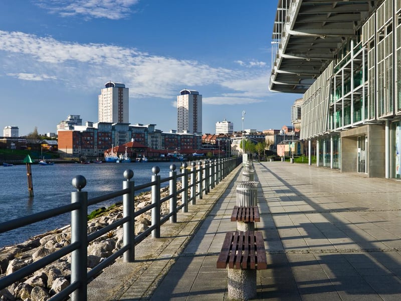 Average rent: £486.50. Average salary: £20,535.84. Utilities: £131.20. Groceries: £32.00. Left over funds after bills: £1,061.62