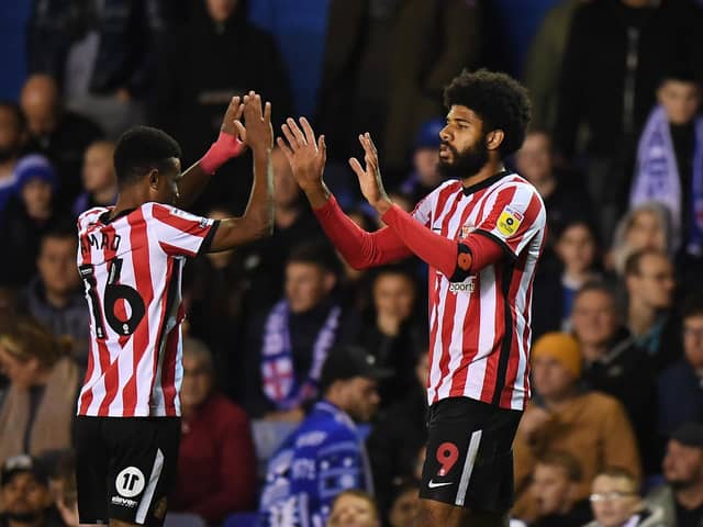 BIRMINGHAM, ENGLAND - NOVEMBER 11: Ellis Simms of Sunderland (R) celebrates with teammate Amad Diallo after scoring their side's first goal during the Sky Bet Championship between Birmingham City and Sunderland at St Andrews (stadium) on November 11, 2022 in Birmingham, England. (Photo by Tony Marshall/Getty Images)