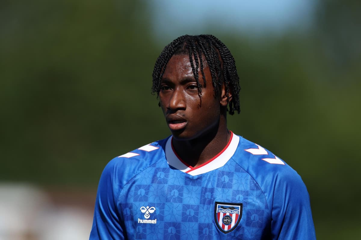 Romaine Mundle schießt Sunderlands U21 zum Sieg, Dennis Cirkin feiert ein ...