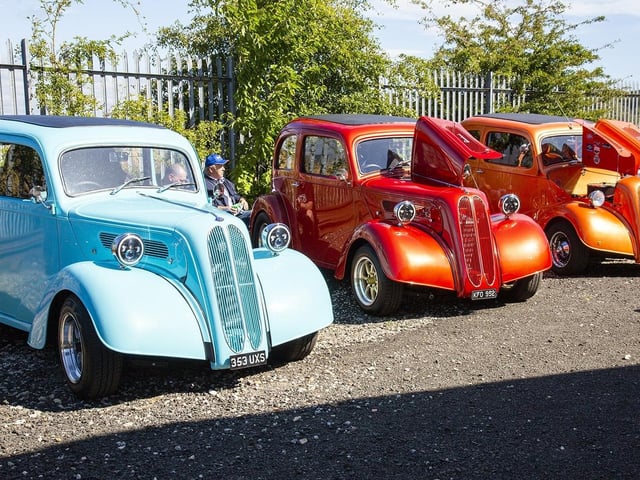 These three Ford Pop 103E, all from 1959, looked fantastic in the weekend sunshine.