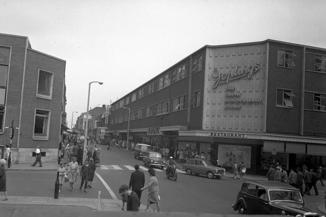 Look how busy John Street was in June 1962.