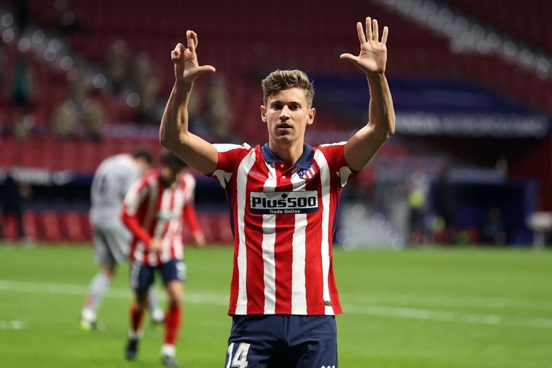Manchester United want to sign Atletico Madrid midfielder Marcos Llorente. They have approached the Spanish giants with an opening bid of around £68 million. (AS) 

(Photo by Angel Martinez/Getty Images)