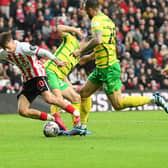 Jack Clarke playing for Sunderland against Norwich City.