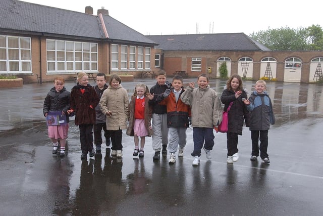 Pupils at Havelock Primary braved the miserable weather to take part in Walk To School Week in 2006.