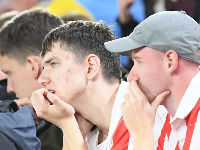 A spirited Sunderland made their hosts fight until the end to secure all three points