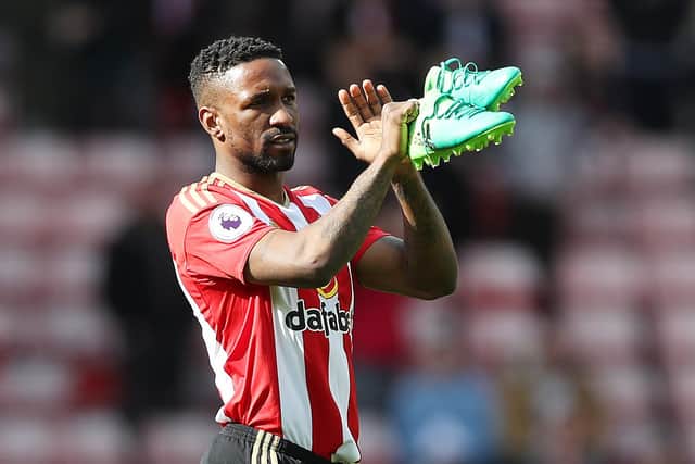 Jermain Defoe applauds the fans at the end of the match during the Premier League match between Sunderland and Swansea City