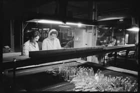 Women at work in the packing department of the Wear Flint Glass Works, Sunderland 1961. © Historic England Archive.