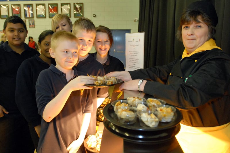 Back to 2009 and a new menu was introduced at Mortimer Community College. It was served up to pupils by Linda Seales from the South Tyneside School Meals Service.