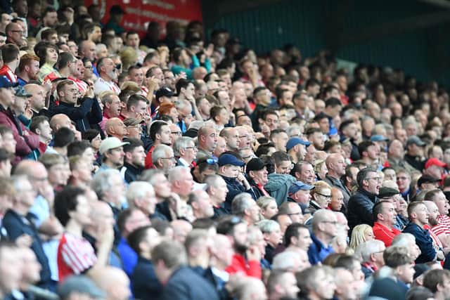 Sunderland AFC supporters have urged Phil Parkinson to play the game with Southend United
