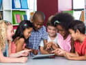Parents support use of educational technology by children (photo: Adobe)