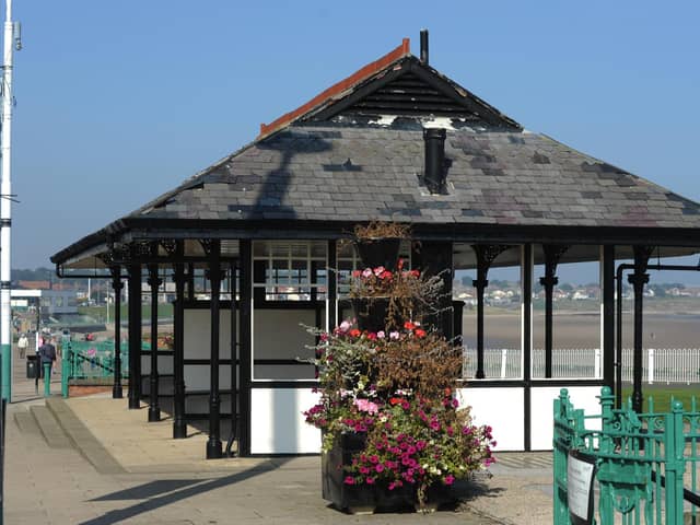 How the Seaburn tram shelter used to look.
