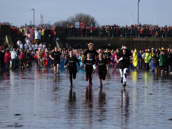 Runners head to the North Sea.