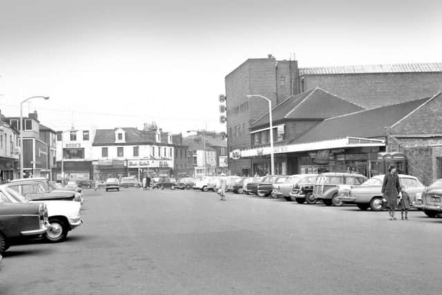 PARK LANE, SUNDERLAND APRIL 1965 OLD REF NUMBER 32-3790 Books Fashions.   Biz bar, next to lamp post, end near the cinema - owned by Notarannis. Biz bar was on the ground floor. Park Lane Club above which later became Finos.   nightclubs