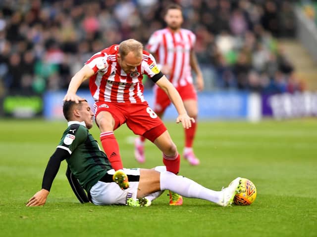 Dylan McGeouch was effective again for Sunderland as they kept a fourth consecutive clean sheet