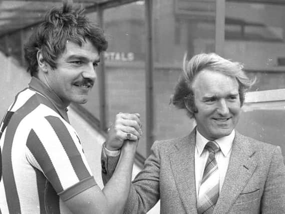 Former Sunderland manager Ken Knighton (right), pictured with Sam Allardyce.