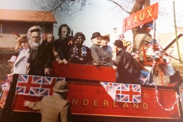 Lots of interesting characters on this Vaux dray - but who do you recognise?
