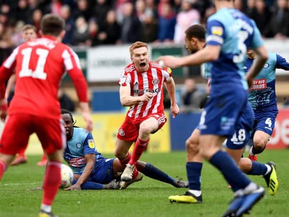Duncan Watmore suffered a late injury as Sunderland drew at Wycombe
