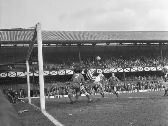 Dennis Tueart tries an overhead kick in the 0-0 draw against Portsmouth in March 1971.